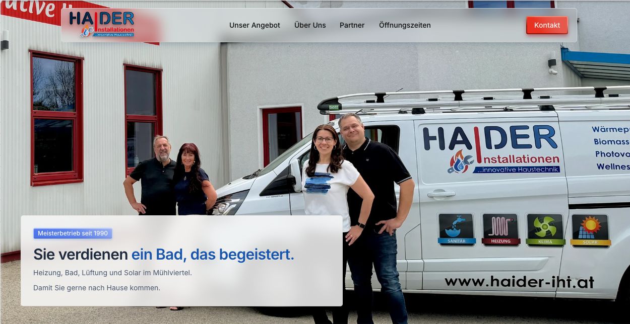 Startseite von Haider Installationen mit dem Team vor einem Firmenbus